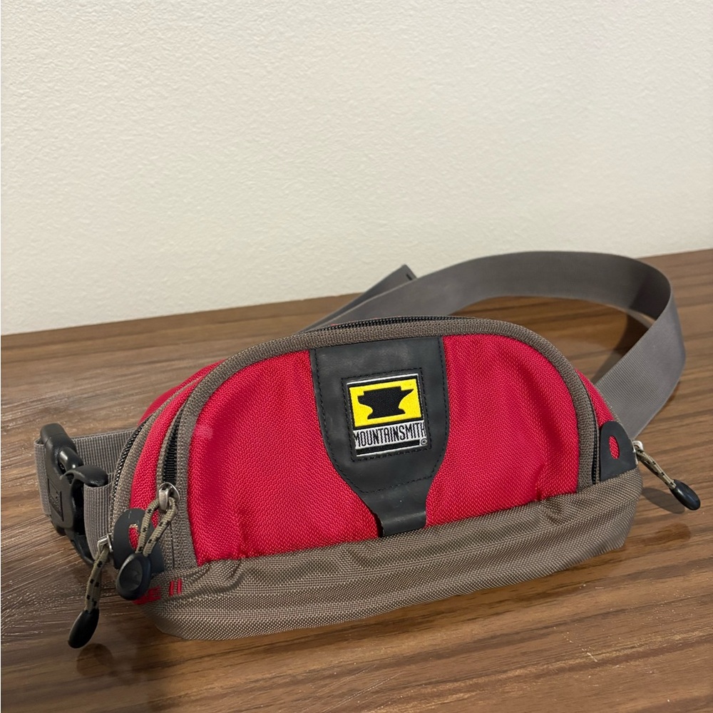 Mountainsmith Red Vibe II Padded Lumbar Waist Zipper Fanny Pack